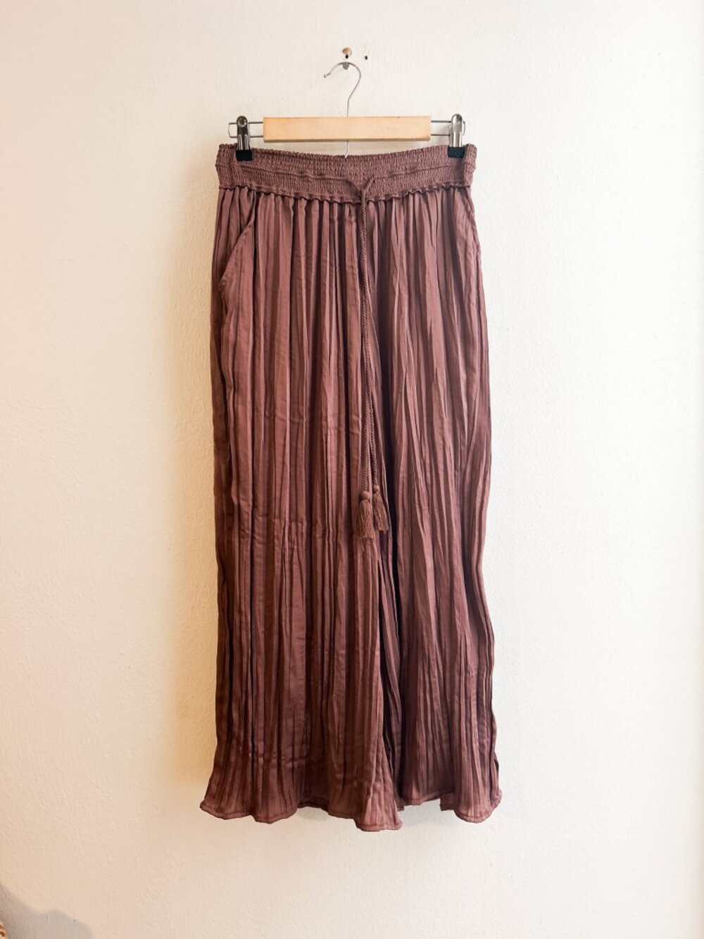 NWT Anthropologie Saturday Sunday Plisse Tassel Pleated Chocolate Wide Leg Pant - Picture 3 of 8